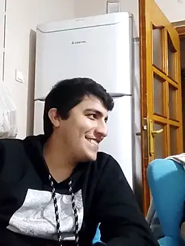 Snapshot of Kadir1320@xh chatting on October 22, 2025, 12:43 am Kadir1320xh online show from October 22, 2025, 12:43 am