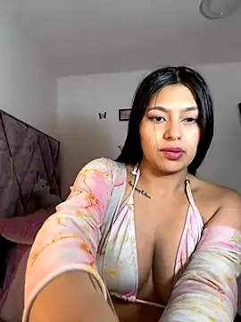 Snapshot of Tania_rendon chatting on October 25, 2025, 10:03 am Tania rendon online show from October 25, 2025, 10:03 am