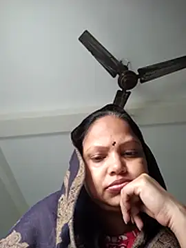 Snapshot of Arohi35 chatting on February 24, 2026, 4:02 am Arohi35 online show from February 24, 2026, 4:02 am