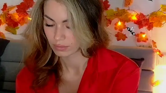 SweetDarling7 online show from October 27, 2025, 11:33 am