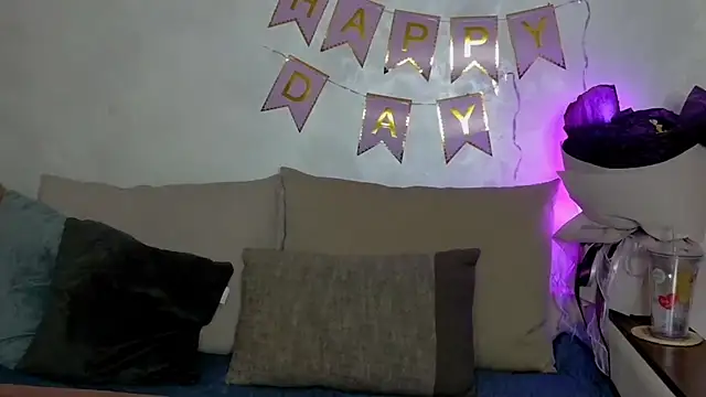 SweetDarling7 online show from September 21, 2025, 3:17 pm