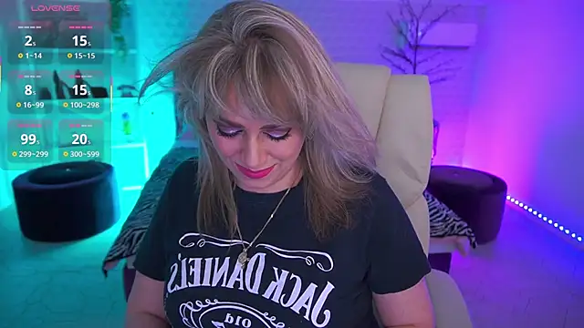 CandyLadyyy online show from May 23, 2026, 8:30 pm