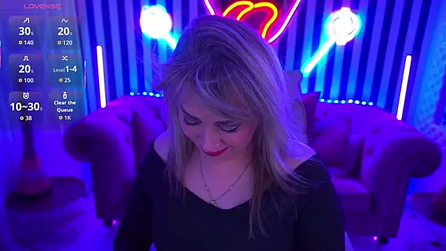 CandyLadyyy online show from April 19, 2026, 8:55 pm