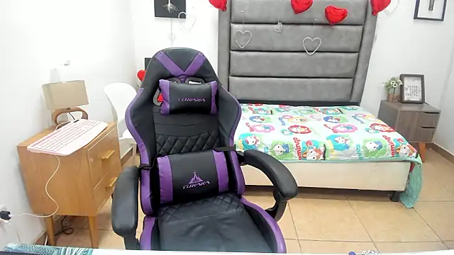 Tania Duque online show from March 14, 2026, 2:01 pm