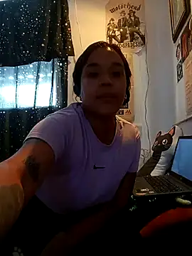 Snapshot of IsisBathory chatting on March 15, 2025, 9:05 pm IsisBathory online show from March 15, 2025, 9:05 pm