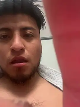 YAHIRALEJANDRIIIIII online show from April 1, 2026, 2:57 am