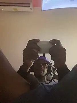 Snapshot of clitpleasrr chatting on March 14, 2025, 6:42 am clitpleasrr online show from March 14, 2025, 6:42 am