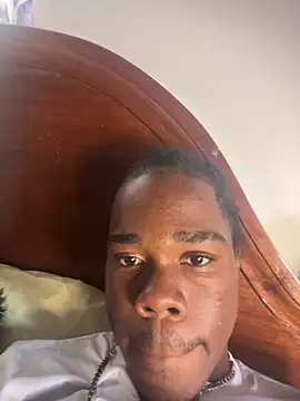 Snapshot of clitpleasrr chatting on March 12, 2025, 9:13 pm clitpleasrr online show from March 12, 2025, 9:13 pm