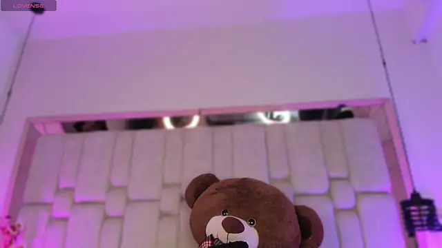 Snapshot of Daia_Ortiz chatting on February 16, 2026, 7:45 pm Daia Ortiz online show from February 16, 2026, 7:45 pm