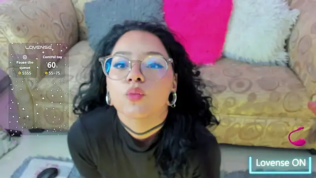 Snapshot of jenn_cg chatting on October 19, 2025, 8:22 pm jenn cg online show from October 19, 2025, 8:22 pm