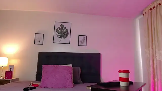 Snapshot of Rose_Thompson1 chatting on February 9, 2026, 2:26 pm Rose Thompson1 online show from February 9, 2026, 2:26 pm