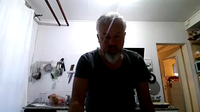 Snapshot of Berg_Boy chatting on March 21, 2026, 5:30 am Berg Boy online show from March 21, 2026, 5:30 am