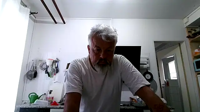 Snapshot of Berg_Boy chatting on March 16, 2026, 6:28 am Berg Boy online show from March 16, 2026, 6:28 am