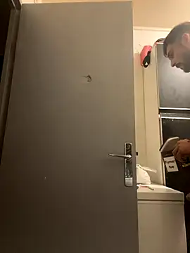 Hugo34bg online show from November 7, 2025, 2:27 am