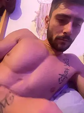 Hugo34bg online show from November 1, 2025, 3:13 am