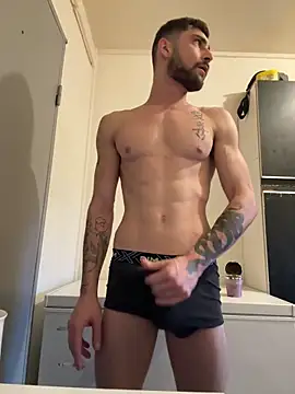 Hugo34bg online show from February 25, 2026, 6:35 am