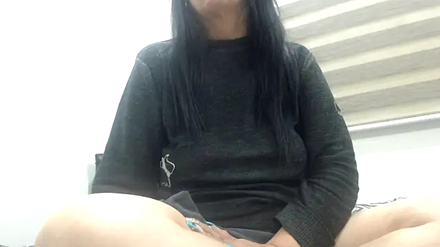 Snapshot of mommynasty chatting on October 27, 2025, 7:42 am mommynasty online show from October 27, 2025, 7:42 am