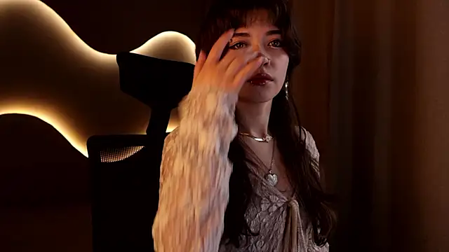 Miyuki wolf online show from March 5, 2026, 1:19 pm