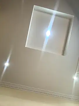 Snapshot of Ivelleee_ chatting on November 19, 2025, 9:15 pm Ivelleee online show from November 19, 2025, 9:15 pm