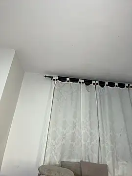 Snapshot of Ivelleee_ chatting on March 1, 2026, 4:45 am Ivelleee online show from March 1, 2026, 4:45 am