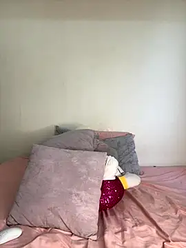 Snapshot of Ivelleee_ chatting on November 12, 2025, 9:07 pm Ivelleee online show from November 12, 2025, 9:07 pm