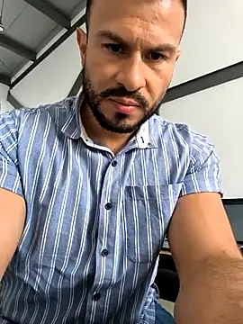 sexylandcool online show from March 12, 2025, 9:03 pm