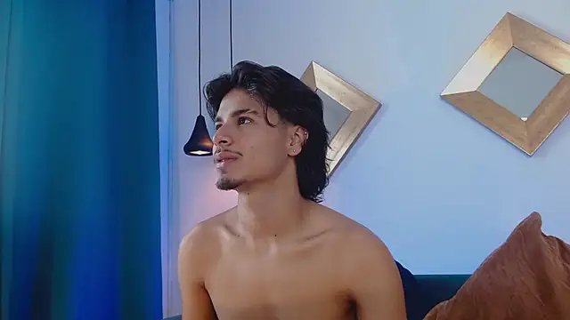 MathewAdams online show from November 5, 2025, 6:44 pm