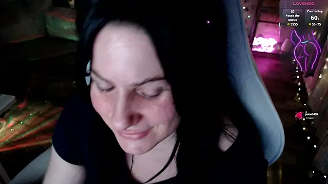 BellaStar84 online show from April 13, 2026, 7:23 am