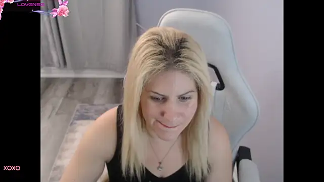 BellaStar84 online show from October 10, 2025, 12:28 pm