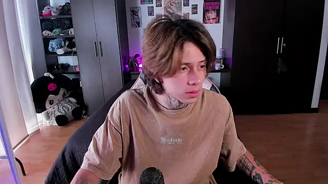 xIce Boy online show from April 12, 2026, 1:47 pm