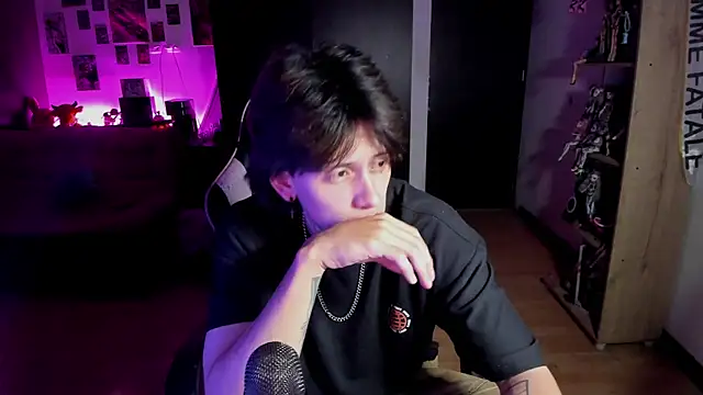 Snapshot of xIce_Boy chatting on June 1, 2026, 12:22 am xIce Boy online show from June 1, 2026, 12:22 am