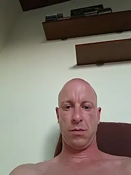 Snapshot of svenpfeifer chatting on August 5, 2026, 6:13 pm svenpfeifer online show from August 5, 2026, 6:13 pm