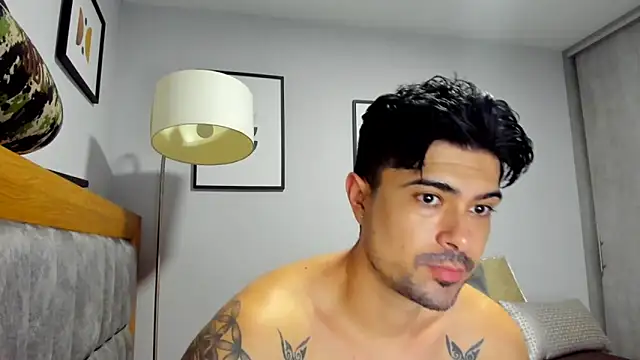 Snapshot of Dante_Storm chatting on December 16, 2025, 2:27 am Dante Storm online show from December 16, 2025, 2:27 am