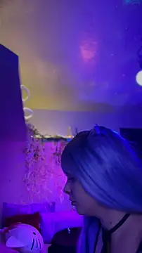 LoganPeny online show from December 1, 2025, 4:02 am