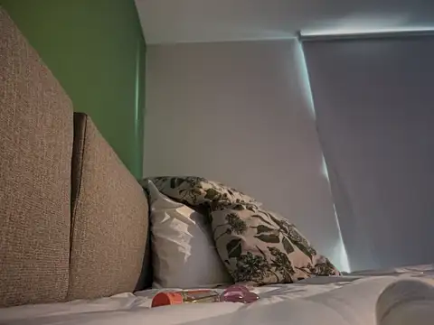 Snapshot of LoganPeny chatting on March 20, 2026, 12:00 am LoganPeny online show from March 20, 2026, 12:00 am