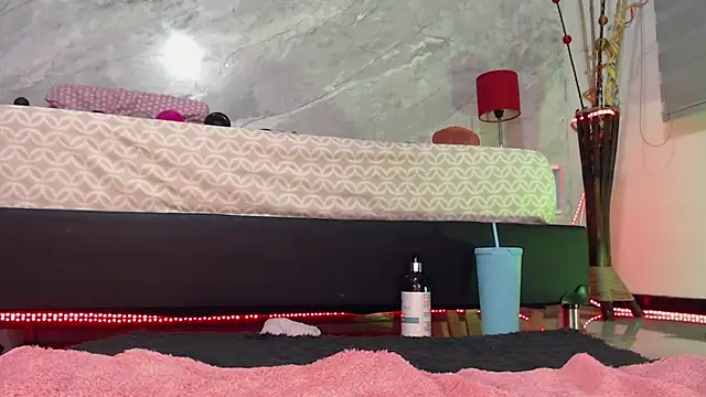 catmolly  online show from March 11, 2025, 10:42 pm