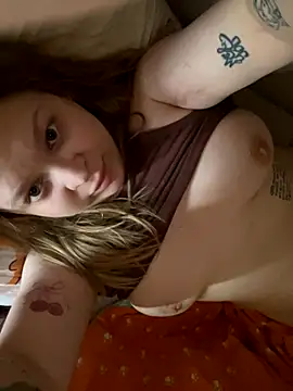 Snapshot of IMHORNYWET chatting on October 12, 2025, 6:37 am IMHORNYWET online show from October 12, 2025, 6:37 am