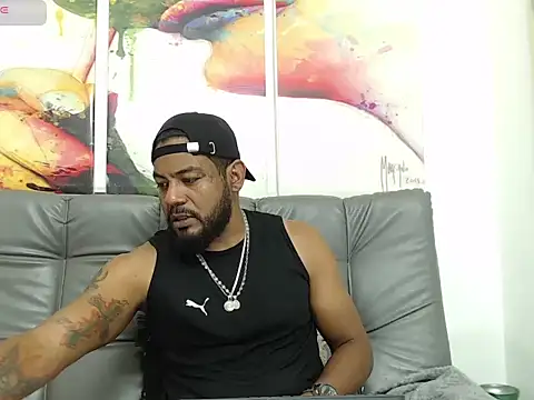 BladeFoxxx1 online show from October 29, 2025, 5:39 am