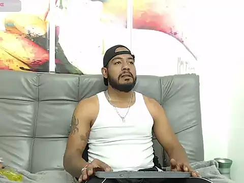 BladeFoxxx1 online show from October 27, 2025, 12:28 pm