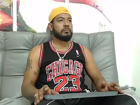 BladeFoxxx1 online show from October 26, 2025, 11:49 pm