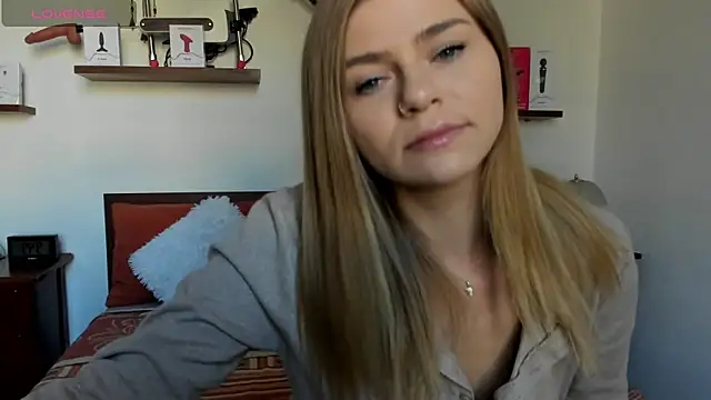 HaleyReedme online show from October 3, 2025, 7:54 am