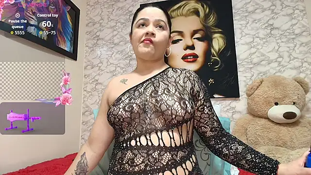 nataliaesmith 24 online show from October 20, 2025, 5:35 pm