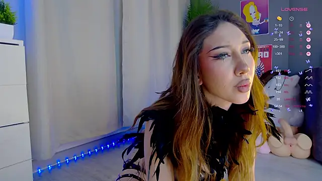 Say luna online show from October 13, 2025, 7:15 pm