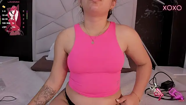 JulietSofia online show from April 13, 2026, 8:24 pm