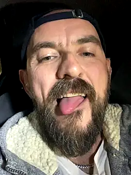 Rimmingtop online show from October 28, 2025, 9:36 pm