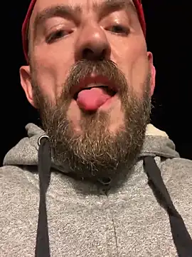 Rimmingtop online show from October 8, 2025, 8:31 pm