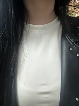 Chloeember online show from September 19, 2025, 11:36 am