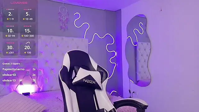 natasha  black online show from November 10, 2025, 7:30 pm