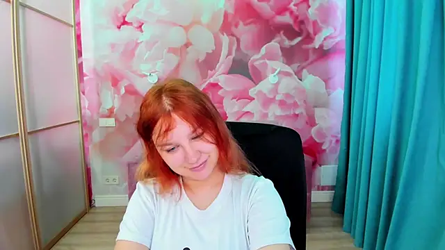AngelinaLow online show from May 31, 2026, 5:24 am