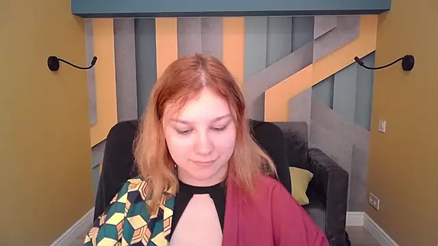 AngelinaLow online show from April 6, 2026, 11:33 am